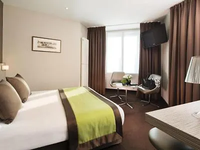 Hotel Acropole Parigi 3*,